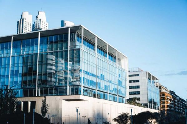 樓宇自控系統(tǒng)，大型建筑，智能化控制，節(jié)能管理，舒適性提升