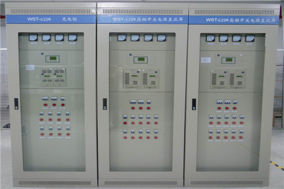 直流屏、微機(jī)保護(hù)測控裝置(圖1)