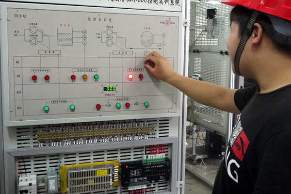 樓宇智能化系統(tǒng)安裝與調(diào)試需要專業(yè)化人才！(圖1)