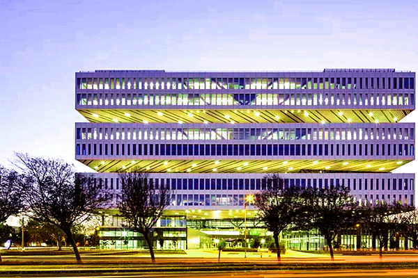 建筑中智能樓宇自控系統(tǒng)的優(yōu)勢(shì)！(圖1)